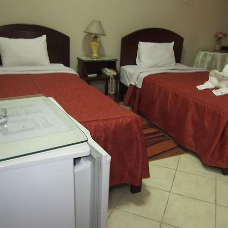 Hotel Suite Plaza Трухільйо Екстер'єр фото