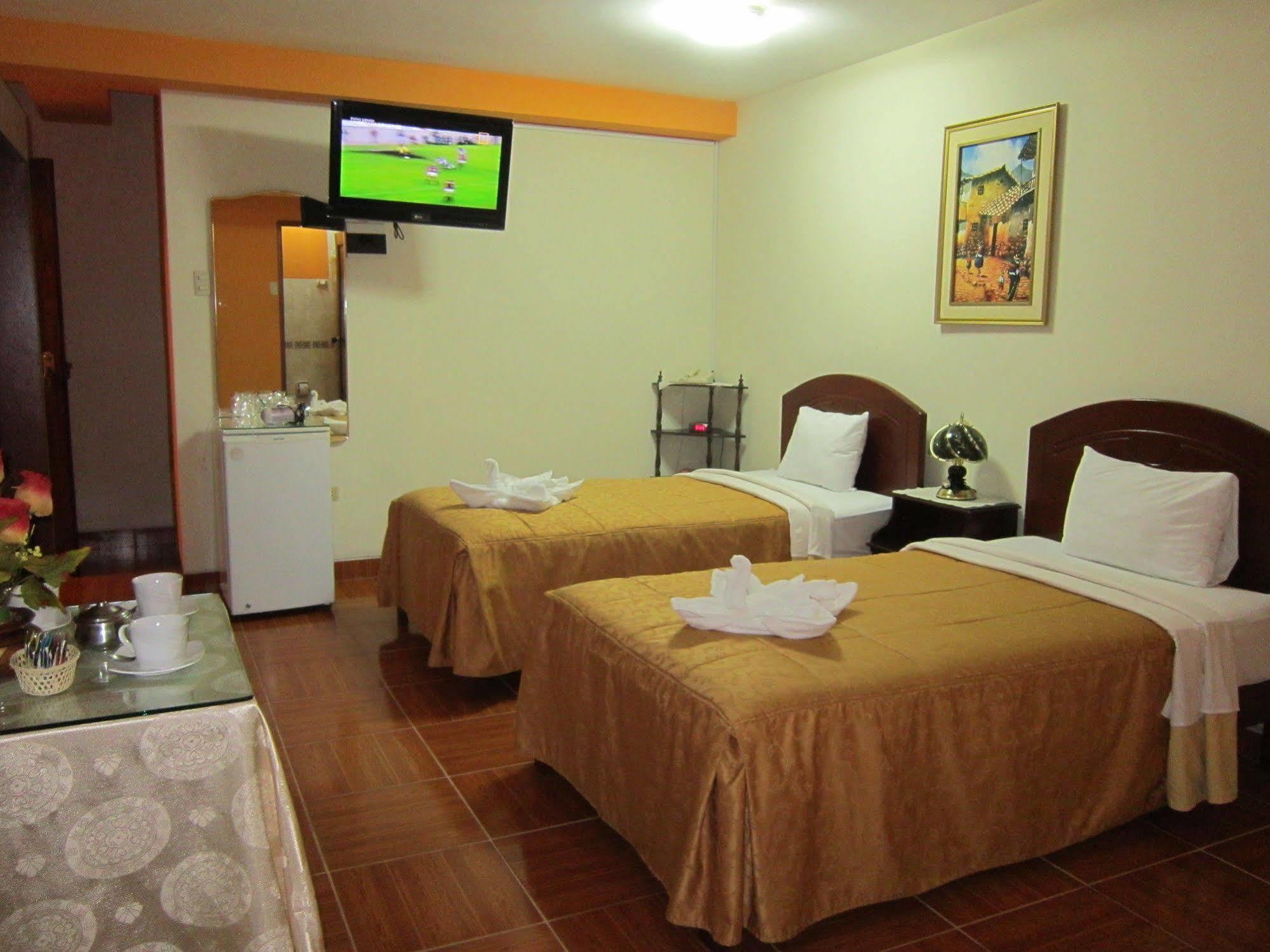 Hotel Suite Plaza Трухільйо Екстер'єр фото
